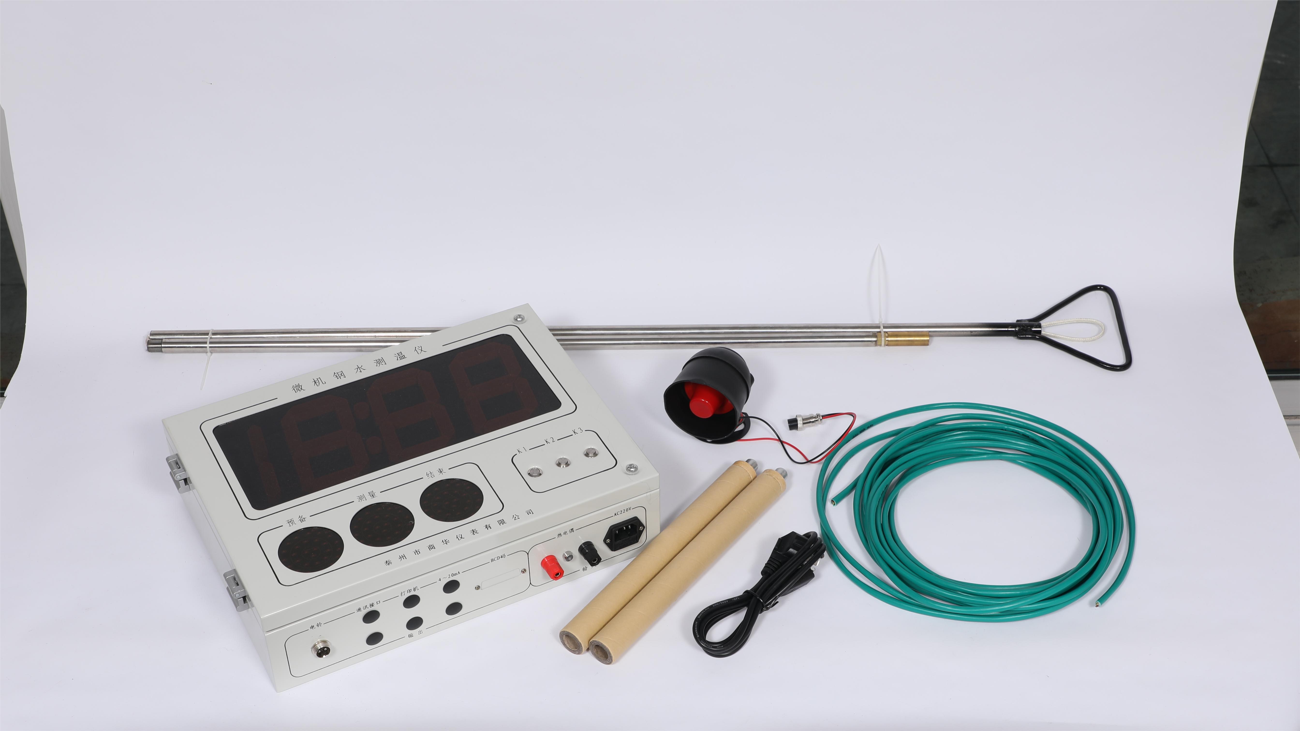 有(you)線大屏鋼(gang)水測溫儀(yí)